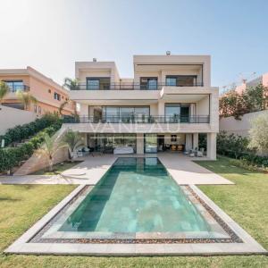 Villa au coeur d'un prestigieux golf