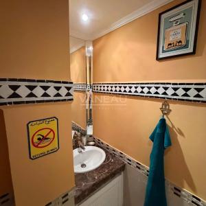Appartement meublé avec grande terrasse à louer