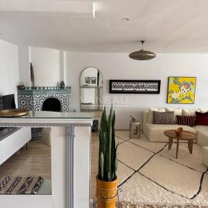 Appartement meublé avec grande terrasse à louer