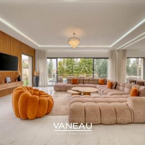 VILLA 4 SUITES AU COEUR D'UN PRESTIGIEUX GOLF