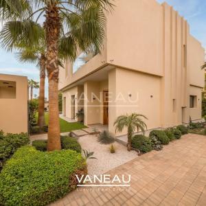 VILLA 4 SUITES AU COEUR D'UN PRESTIGIEUX GOLF