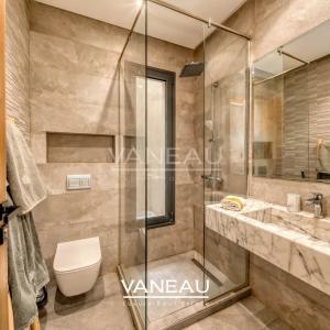 VILLA 4 SUITES AU COEUR D'UN PRESTIGIEUX GOLF