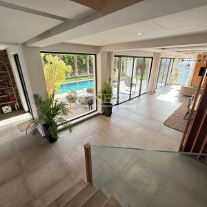 Villa Contemporaine à Vendre route d'Amismiz