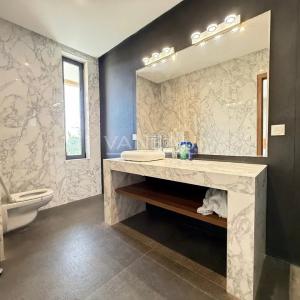 Villa Contemporaine à Vendre route d'Amismiz