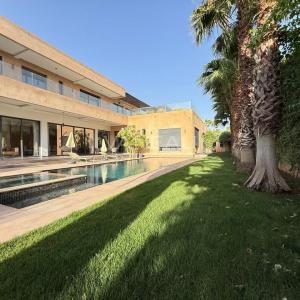 Villa Contemporaine à Vendre route d'Amismiz
