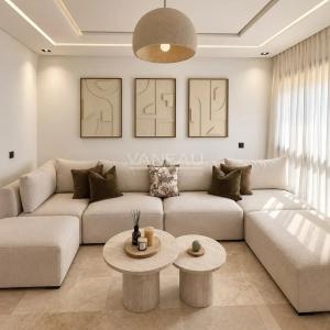 Appartement meublé de 3 chambres avec piscine à 2 minutes de M Avenue