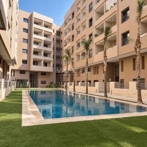 Appartement meublé de 3 chambres avec piscine à 2 minutes de M Avenue