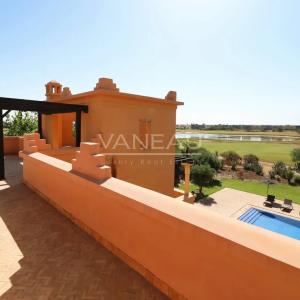 Villa Front de Golf Titrée et meublée