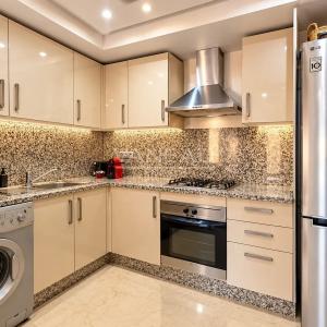 GUÉLIZ : APPARTEMENT 79m² AVEC TERRASSE ET PARKING