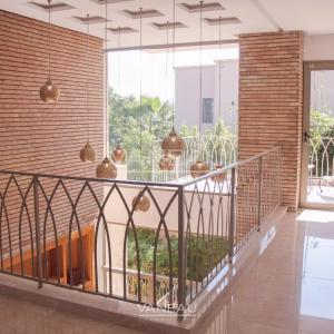 Villa contemporaine isolée collée au golf d'Amelkis