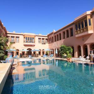 BELLE DEMEURE À MARRAKECH À VENDRE AUX ALLURES D'UN PALAIS DES M