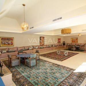 VILLA ARABO-ANDALOUS À VENDRE DANS LA PALMERAIE DE MARRAKECH