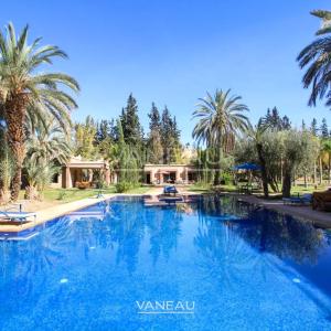 VILLA ARABO-ANDALOUS À VENDRE DANS LA PALMERAIE DE MARRAKECH