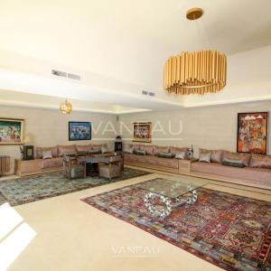 VILLA ARABO-ANDALOUS À VENDRE DANS LA PALMERAIE DE MARRAKECH