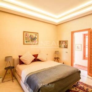 VILLA ARABO-ANDALOUS À VENDRE DANS LA PALMERAIE DE MARRAKECH