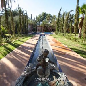 VILLA ARABO-ANDALOUS À VENDRE DANS LA PALMERAIE DE MARRAKECH