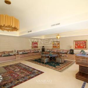 VILLA ARABO-ANDALOUS À VENDRE DANS LA PALMERAIE DE MARRAKECH