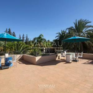 VILLA ARABO-ANDALOUS À VENDRE DANS LA PALMERAIE DE MARRAKECH