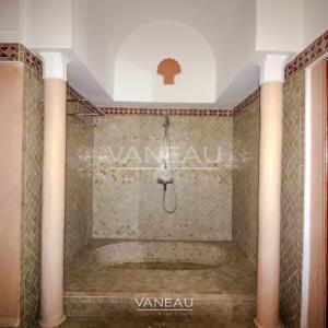 VILLA À VENDRE TYPE RIAD DANS LA PALMERAIE MARRAKECH