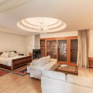 Superbe Villa Contemporaine Front de Golf
