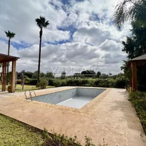 Superbe Villa Contemporaine Front de Golf