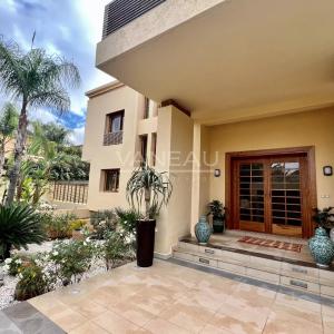 Superbe Villa Contemporaine Front de Golf
