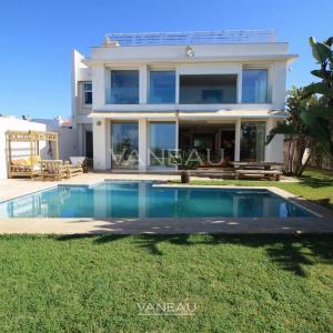 Villa d'exception pied dans l'eau a proximité de Rabat