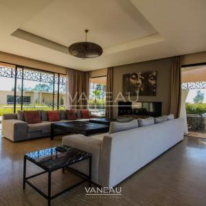 VENTE MAGNIFIQUE VILLA CONTEMPORAINE SUR GOLF