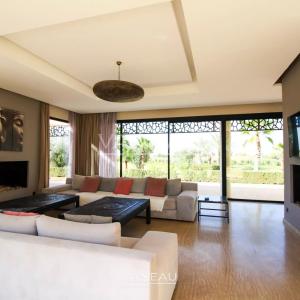 VENTE MAGNIFIQUE VILLA CONTEMPORAINE SUR GOLF