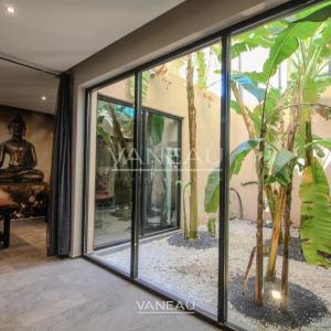 VENTE MAGNIFIQUE VILLA CONTEMPORAINE SUR GOLF