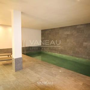 VENTE MAGNIFIQUE VILLA CONTEMPORAINE SUR GOLF