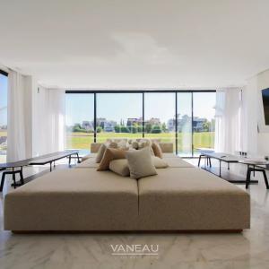 Superbe villa contemporaine en première ligne de golf