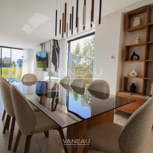 Superbe villa contemporaine en première ligne de golf