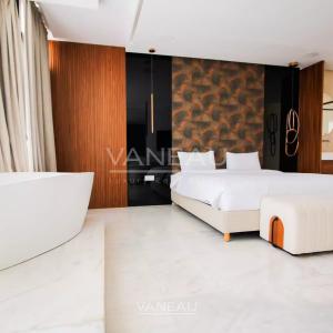 Superbe villa contemporaine en première ligne de golf