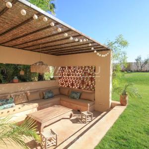 SOMPTUEUSE VILLA EN PREMIÈRE LIGNE DE GOLF À VENDRE