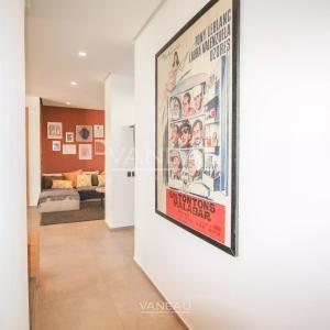 SOMPTUEUSE VILLA EN PREMIÈRE LIGNE DE GOLF À VENDRE