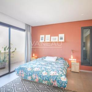 SOMPTUEUSE VILLA EN PREMIÈRE LIGNE DE GOLF À VENDRE