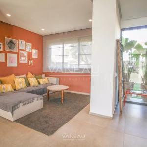 SOMPTUEUSE VILLA EN PREMIÈRE LIGNE DE GOLF À VENDRE