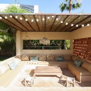 SOMPTUEUSE VILLA EN PREMIÈRE LIGNE DE GOLF À VENDRE