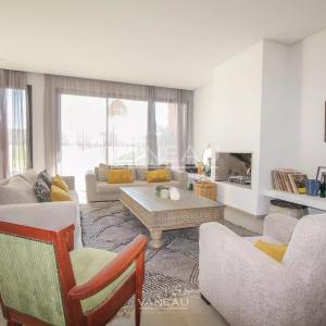 SOMPTUEUSE VILLA EN PREMIÈRE LIGNE DE GOLF À VENDRE