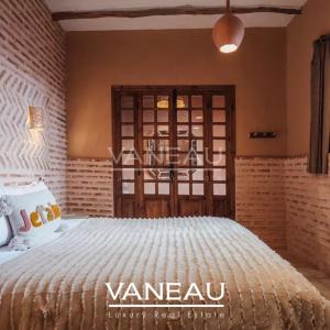 Magnifique Riad rénové avec bassin à la Kasbah