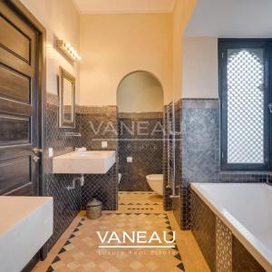 SUPERBE PALAIS MAISON D'HOTE SUR 1 HECTARE