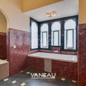 SUPERBE PALAIS MAISON D'HOTE SUR 1 HECTARE