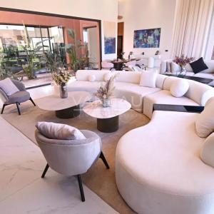 Villas de plain pied sur plan sur la route du barrage