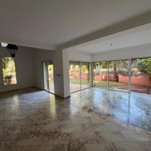 Grand appartement en duplex de trois chambres à la Palmeraie
