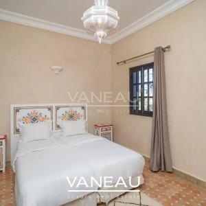 Propriété 1 hectar, 8 chambres avec VNA