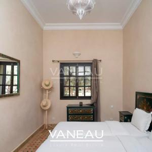 Propriété 1 hectar, 8 chambres avec VNA