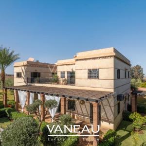 Propriété 1 hectar, 8 chambres avec VNA