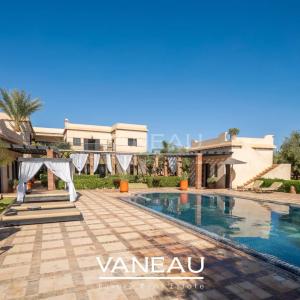 Propriété 1 hectar, 8 chambres avec VNA