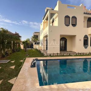 ****Villa de 150m² avec piscine***